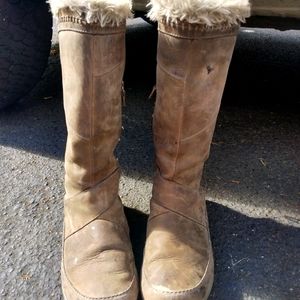 The North Face - Janey Winter Boots. (Used).